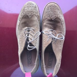 Men’s Kenneth Cole brown suede shoes
